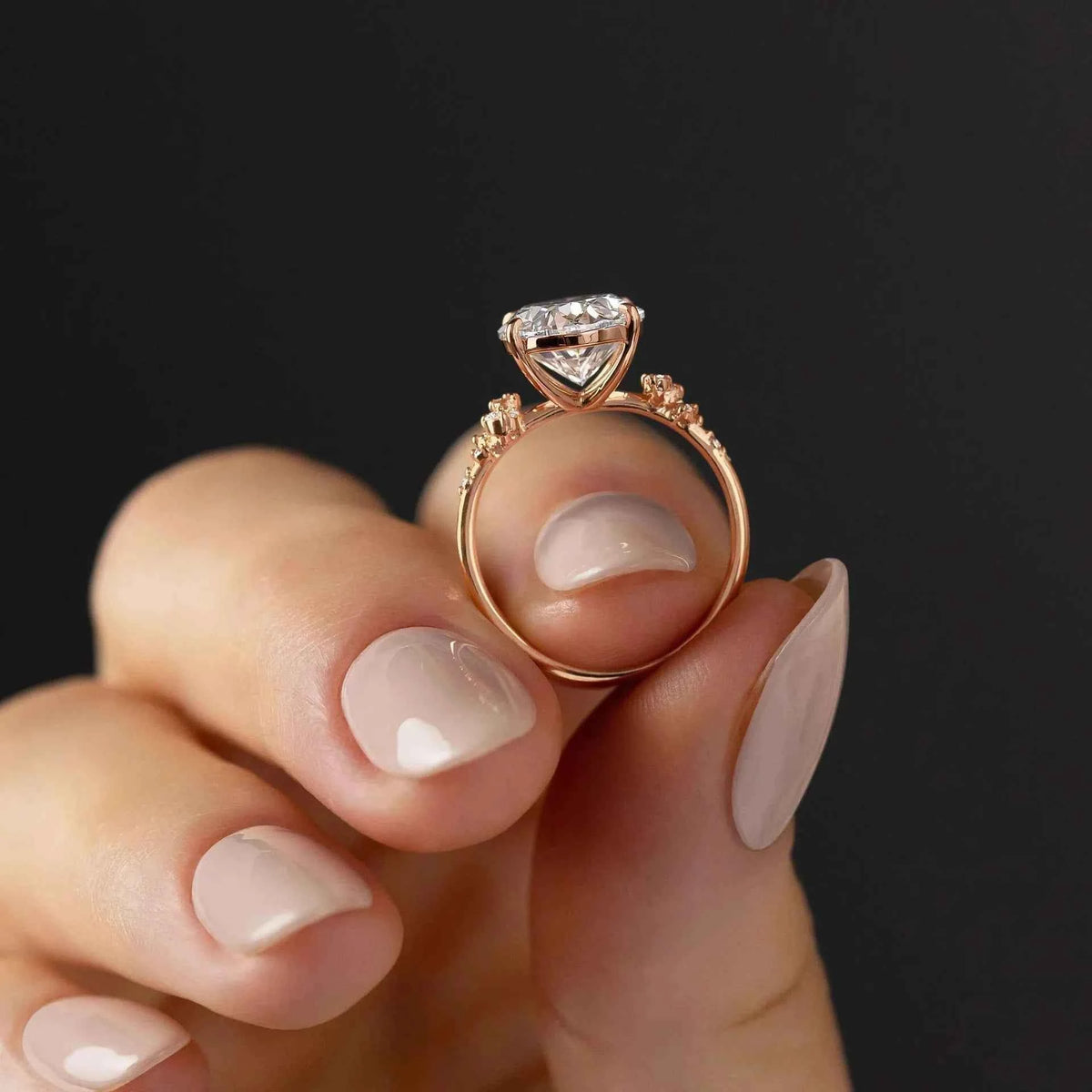 Anel Solitario Oval de Moissanite 1 a 3ct em Ouro 18K com Moissanite Cor D VVS1 Certificada GRA - Monli