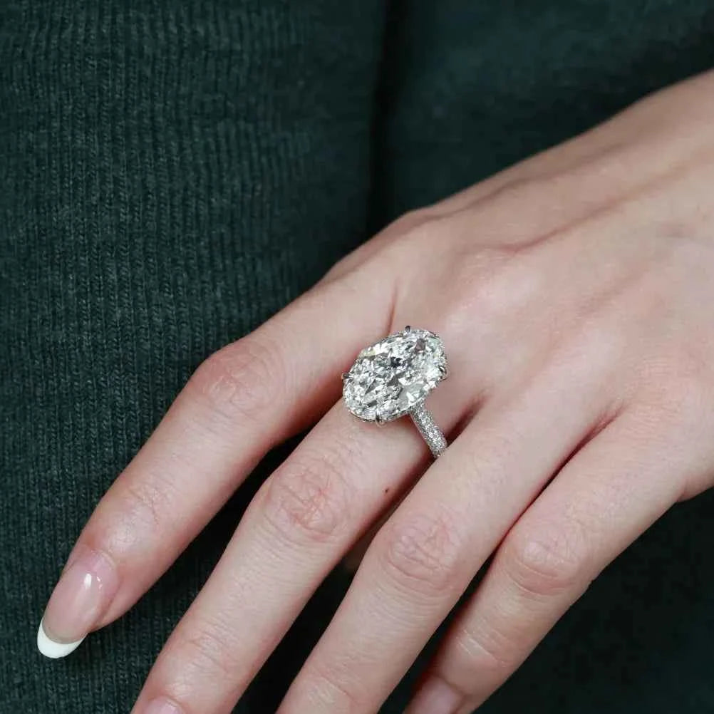 Anel de Moissanite 8ct em Prata 925 com Ródio - Moissanite Cor D VVS1 Certificada (14x10mm)