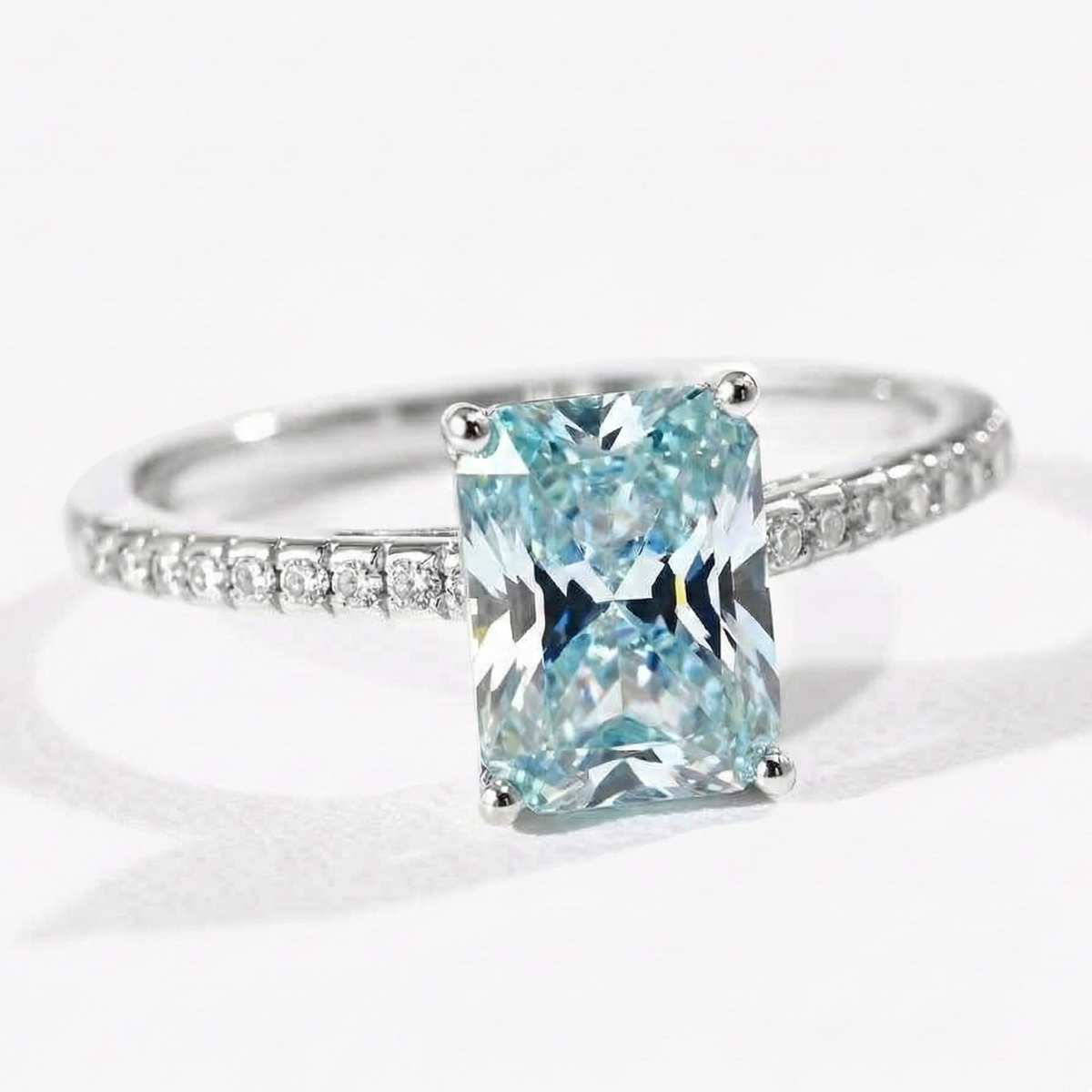 Anel Solitário de Moissanite Azul 1ct 2ct Lapidação Princesa em Prata 925 com Ródio e Moissanite Cor D VVS1 Certificada