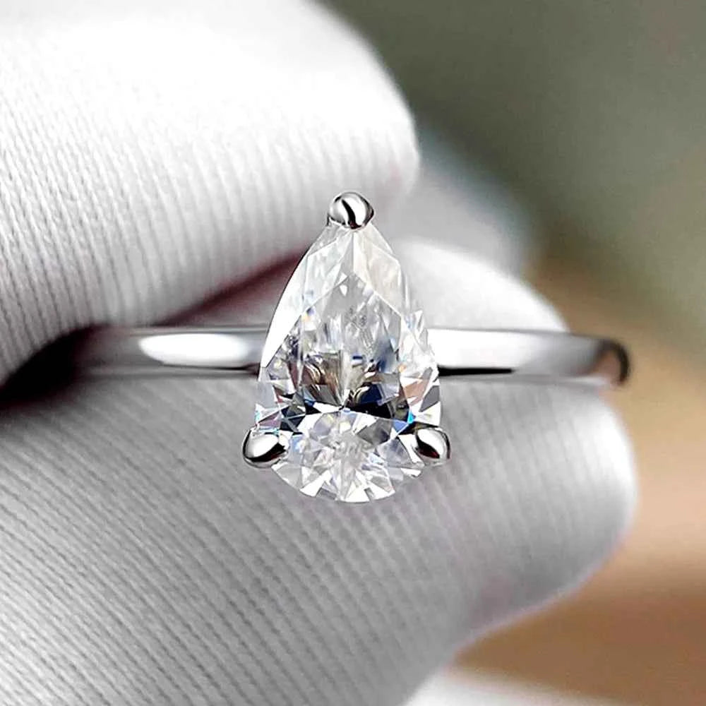 Anel Solitário de Moissanite Gota 1 a 4ct em Prata 925, Moissanite Cor D VVS1 Certificada — Monlí