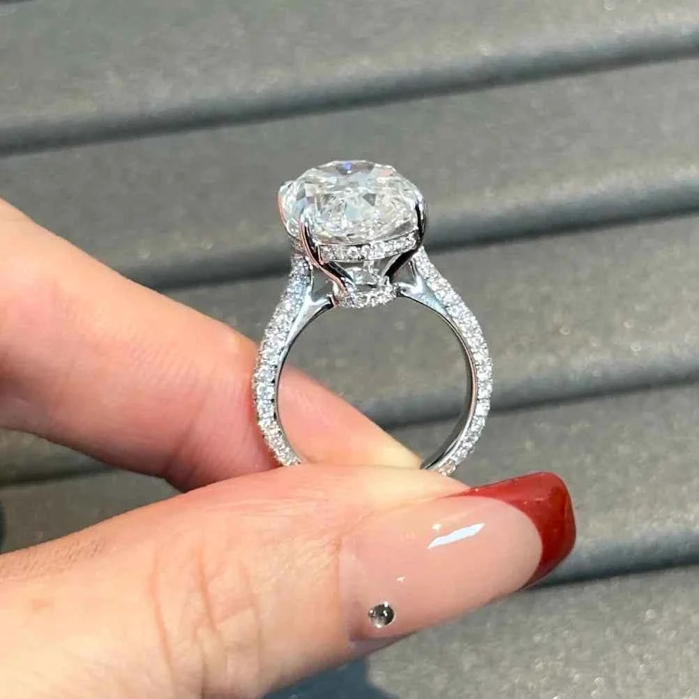 Anel de Moissanite 8ct em Prata 925 com Ródio - Moissanite Cor D VVS1 Certificada (14x10mm)