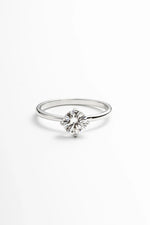 Anel Solitário Moissanite 0.5 Quilates com 4 Garras em Prata 925 e Ródio - Monlí