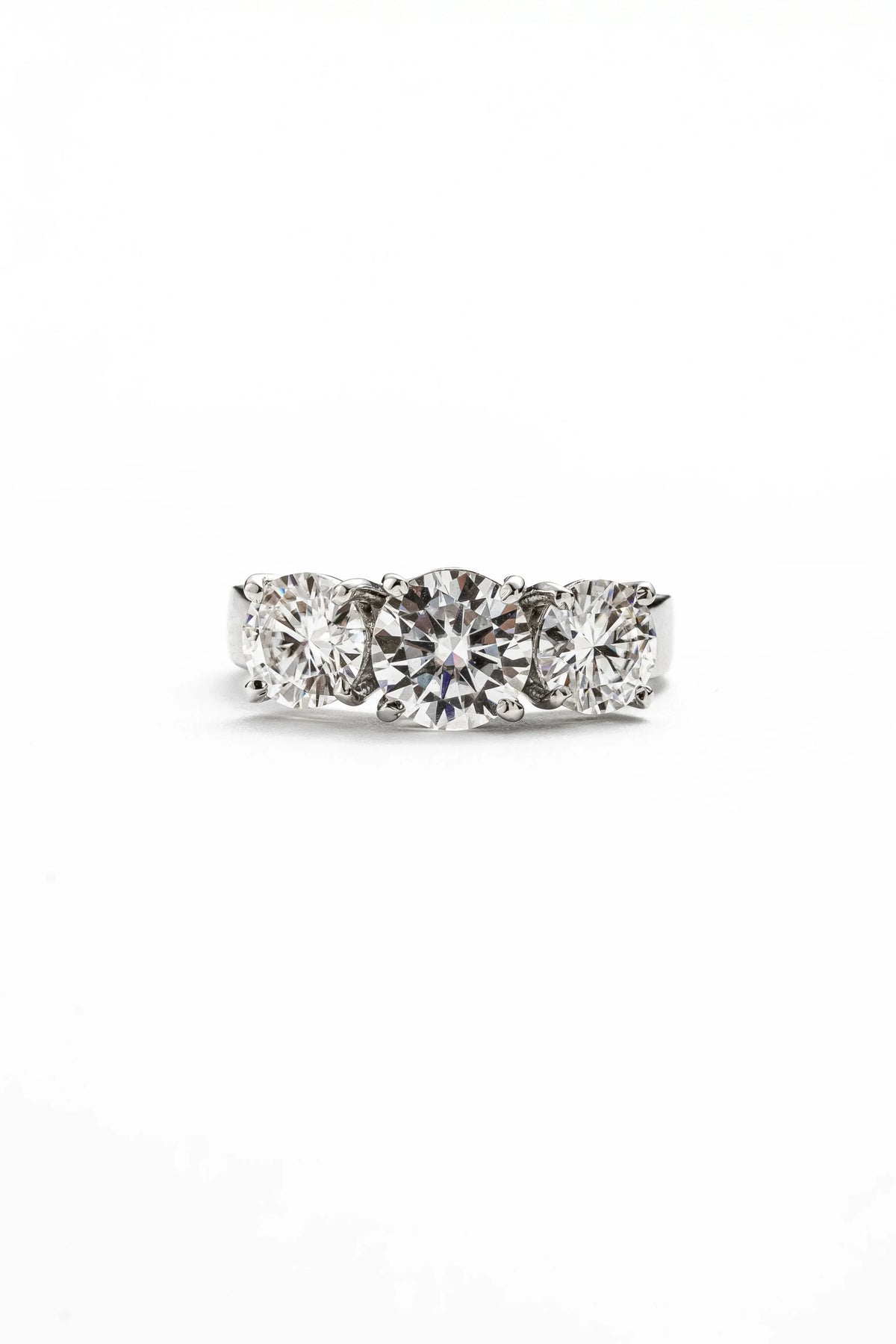 Anel Três Tempos Moissanite 2.75 Quilates em Prata 925 com Ródio - Monlí