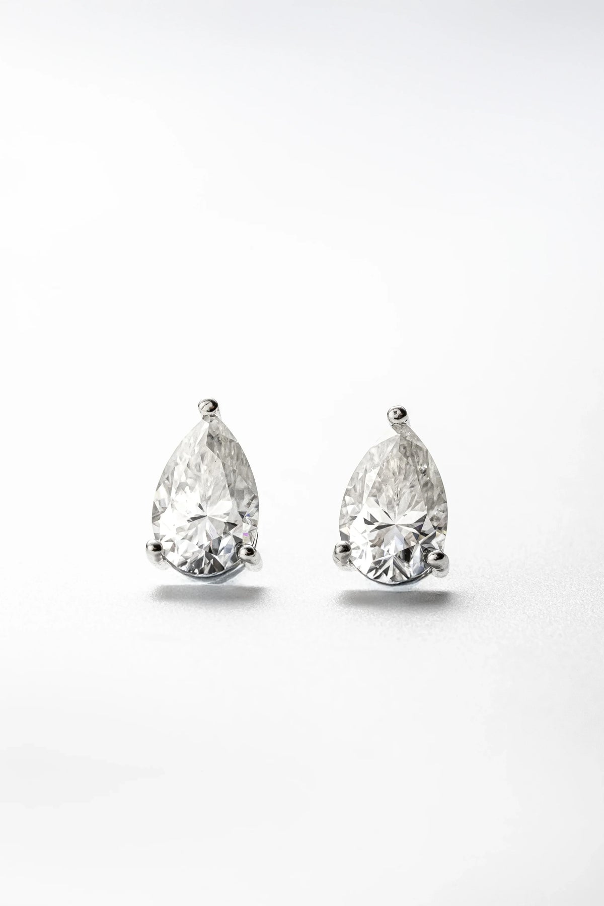 Brinco Gota Moissanite 3 Quilates em Prata 925 com Ródio - Monlí