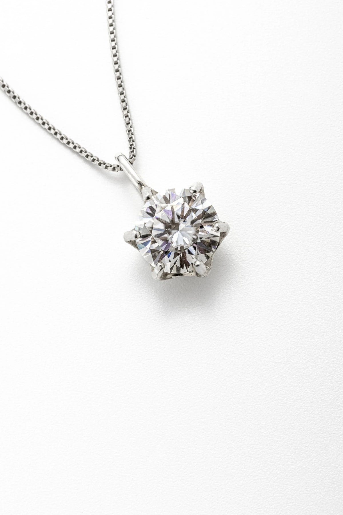 Colar Ponto de Luz Moissanite 2 Quilates com 6 garras em Prata 925 e Ródio - Monlí