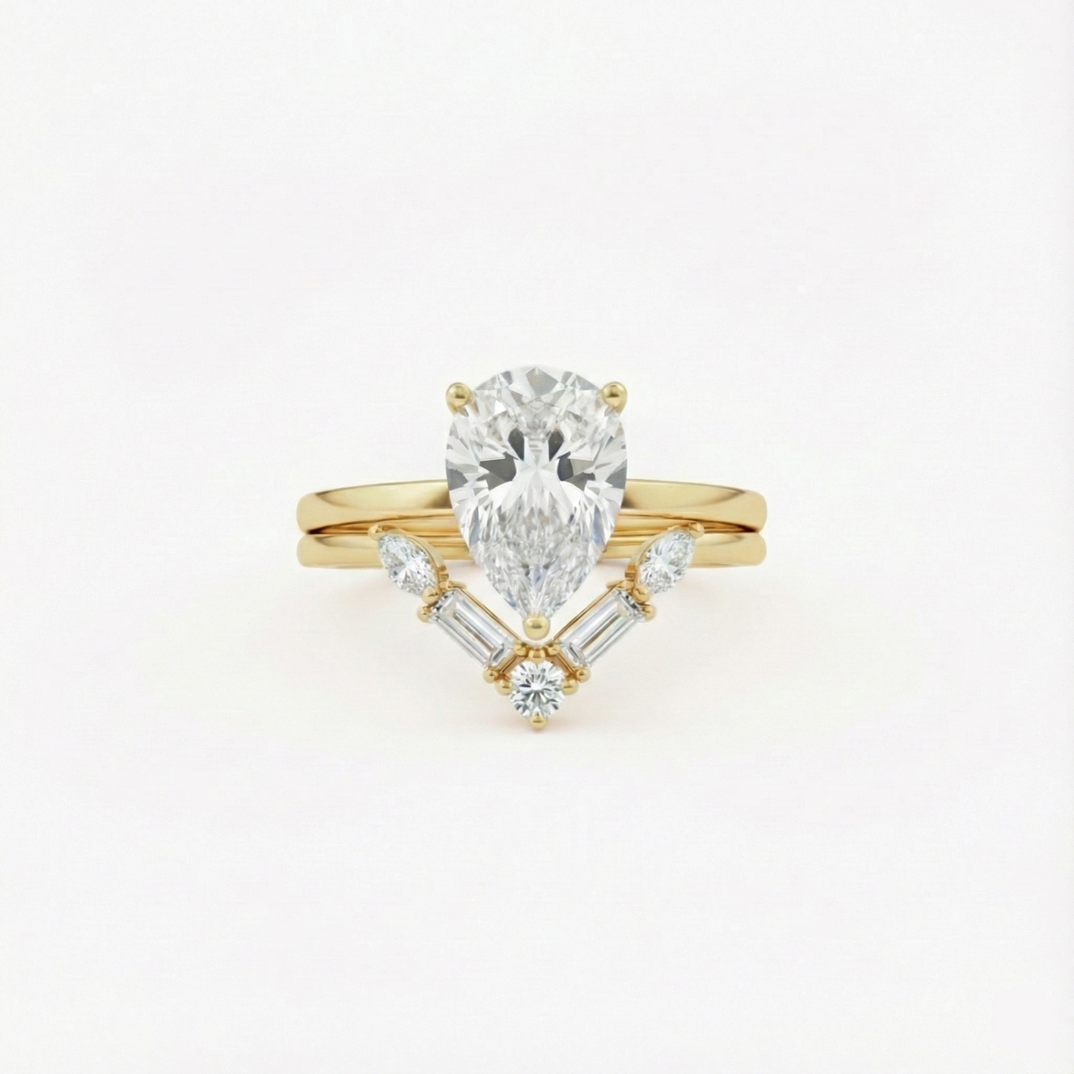 Conjunto Anel Solitário de Moissanite Gota 4ct em Prata 925 com Banho de Ouro 18K, Moissanite Cor D VVS1 Certificada — Monlí