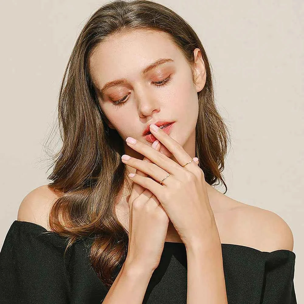 Anel de Moissanite Brilhante 2mm em Prata 925 Banhada a Ouro 18K, Moissanite Cor D VVS1 Certificada — Monlí