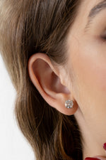 Brinco Ponto de Luz Moissanite 1ct com 4 Garras - Monlí