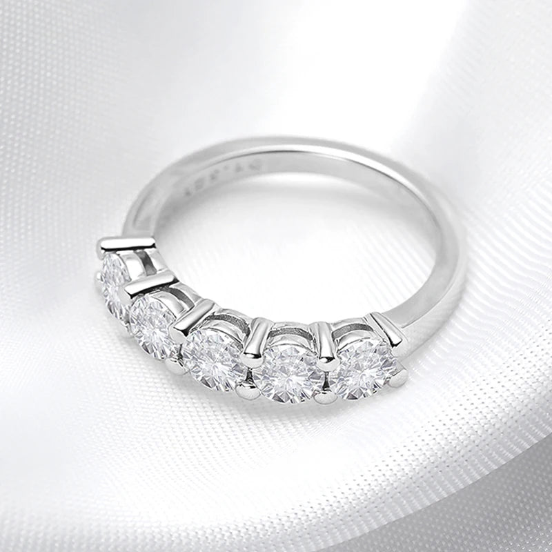 Anel Meia Aliança Moissanite 1.5 Quilates em Prata 925 com Ródio