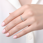 Anel Meia Aliança Moissanite Brilhante 0,16ct Total em Prata 925 com Ródio e Moissanite Cor D VVS1 Certificada