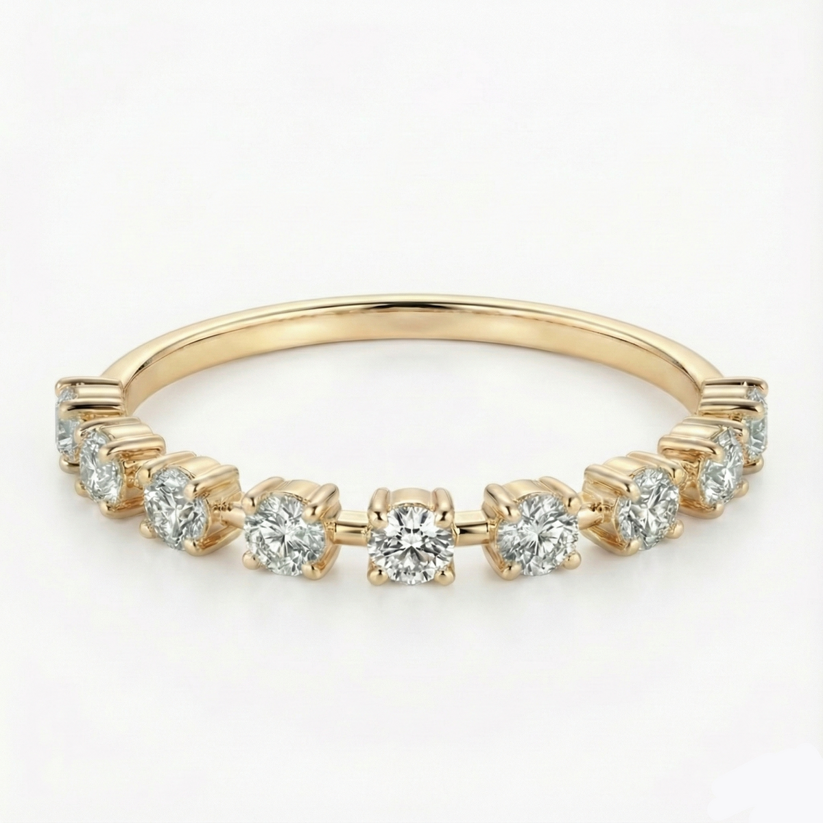 Aliança 9 pedras Moissanite 1mm D VVS1 – Prata 925 com Banho de Ouro Amarelo