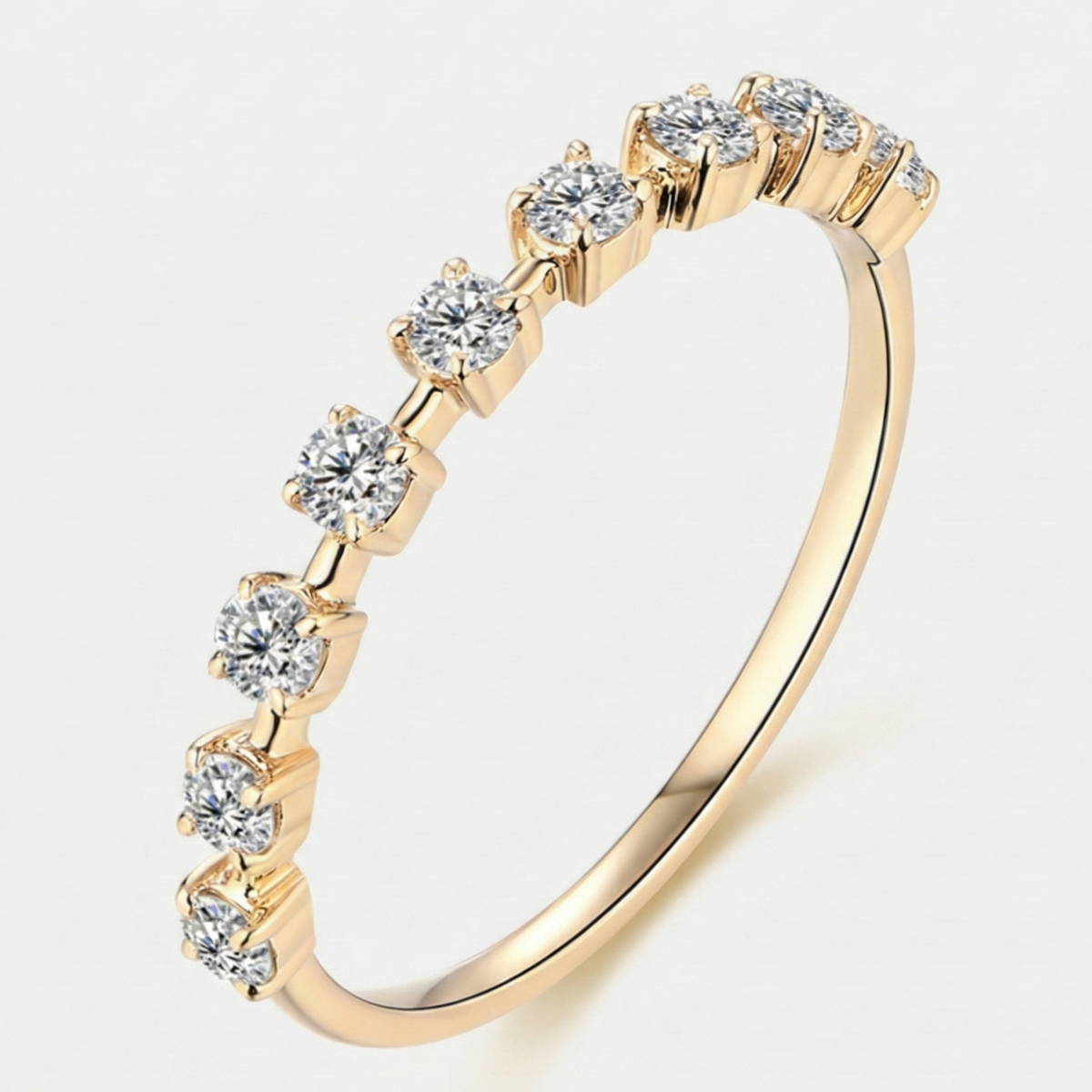 Aliança 9 pedras Moissanite 1mm D VVS1 – Prata 925 com Banho de Ouro Amarelo