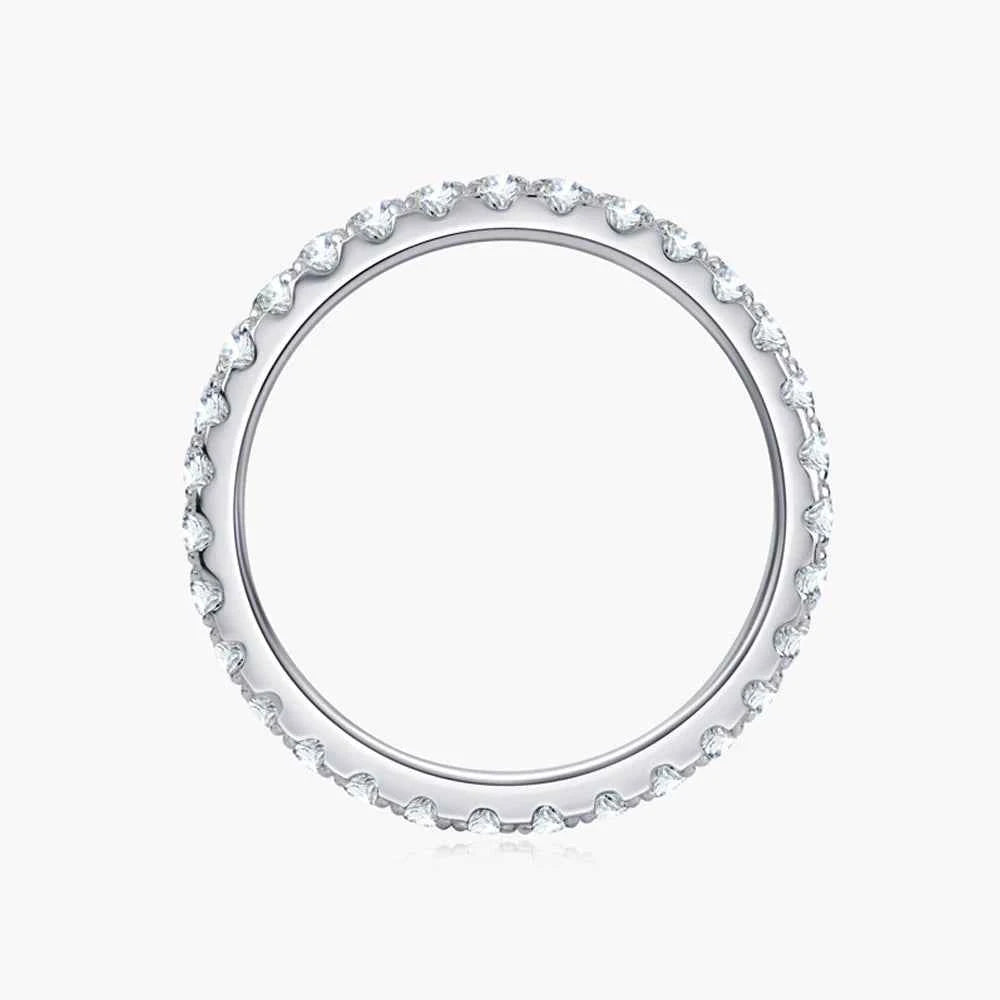 Anel Cravejado Completo em Moissanite Brilhante 1.5mm em Prata 925 com Banho de Ouro Branco 18K, Moissanite Cor D VVS1 Certificada — Monlí