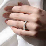 Anel Cravejado Moissanite 18k - Eternity com 15 Pedras de 0,1ct em Prata 925 com Banho de Ouro Branco 18k, Moissanite Cor D VVS1 Certificada