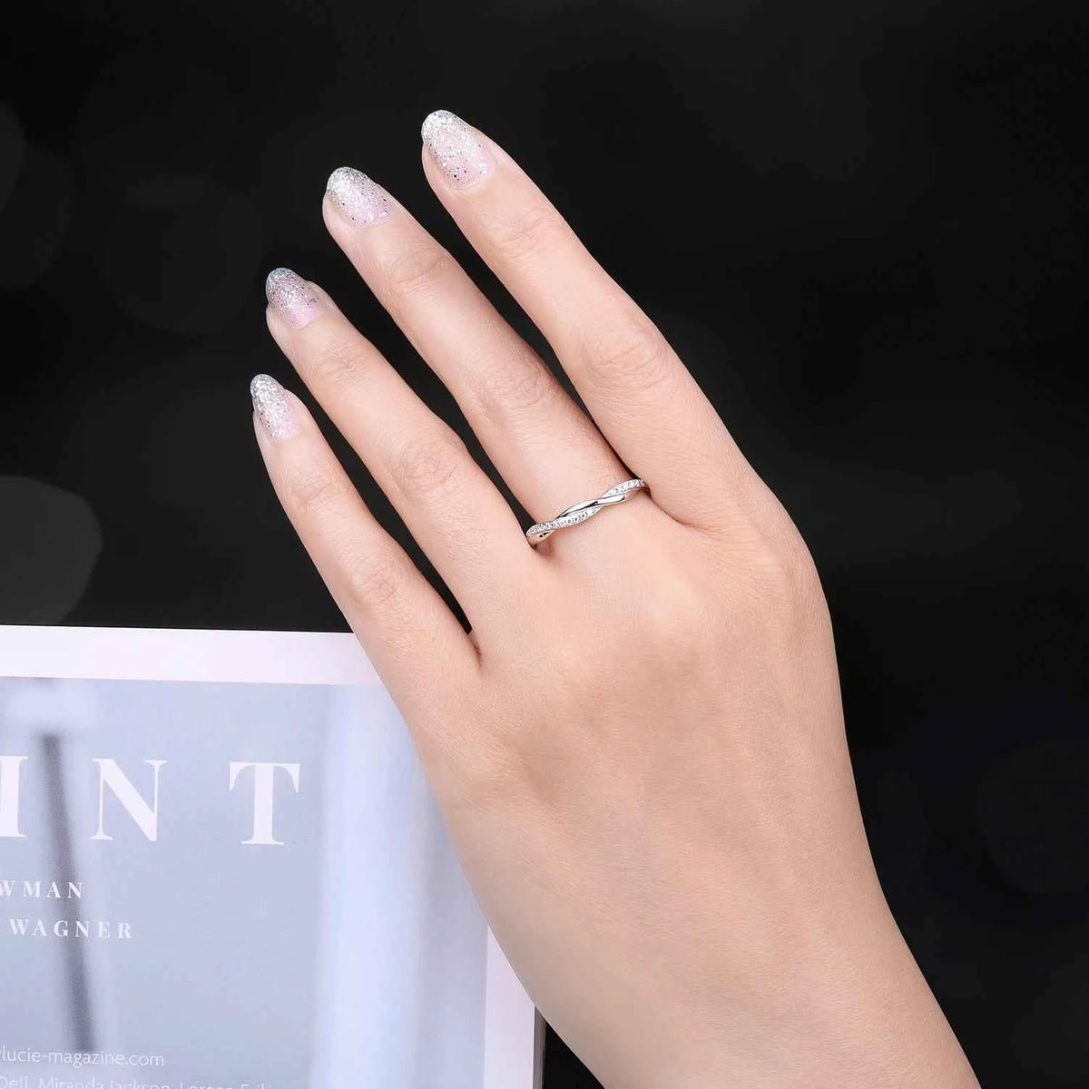 Anel Infinity Love de Moissanite Brilhante em Prata 925 com Banho em Ouro Amarelo ou Rosé, Moissanite Cor D VVS1 Certificada — Monlí
