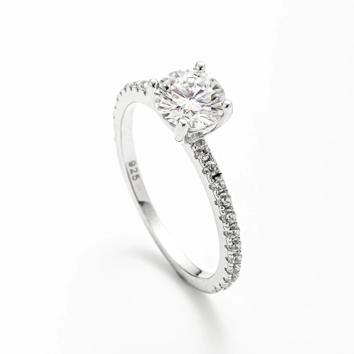 Anel Moissanite 1,25ct Brilhante com Cravejado Completo, Prata 925 com Ródio, Moissanite Cor D VVS1 Certificada - Monlí