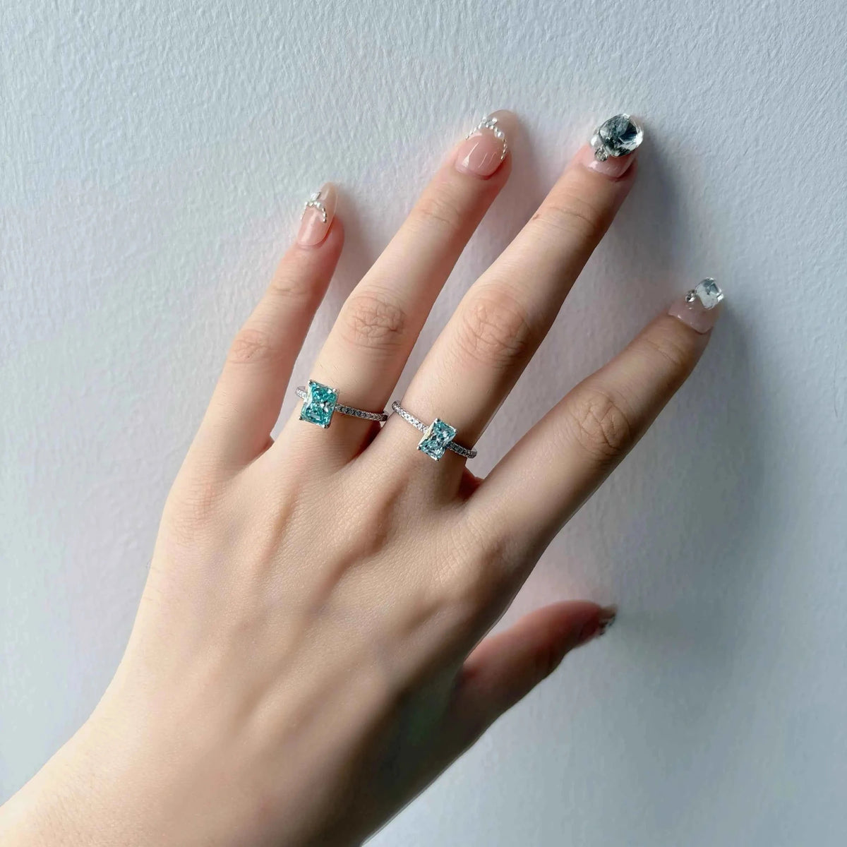 Anel Moissanite Azul 1ct 2ct Lapidação Princesa em Prata 925 com Ródio e Moissanite Cor D VVS1 Certificada