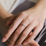 Aliança Moissanite Colorida 0.3ct – 4mm – Prata 925 – D Color VVS1 – Moissanite Azul, Verde, Rosa, Amarelo