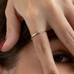 Anel Solitário Moissanite 0,3ct Brilhante com 6 Garras em Prata 925 Ródio, Cor D VVS1 Certificada