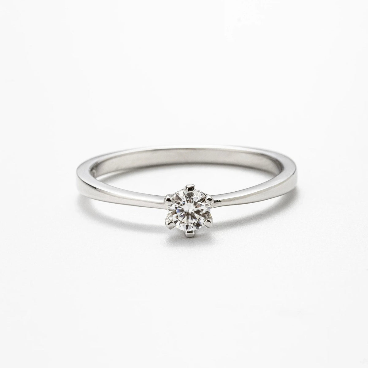 Anel Solitário 0,3ct de Moissanite Brilhante com 6 Garras, Prata 925 com Ródio, Moissanite Cor D VVS1 Certificada - Monlí