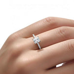 Anel Solitário Moissanite 1ct 2ct Cravejado, Prata 925 com Banho de Ouro Branco 18k, Corte Emerald, Moissanite Cor D VVS1 Certificada