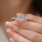 Anel Solitário Moissanite 1ct Brilhante, 6,5mm, Prata 925 com Banho de Ouro Branco 18k, Moissanite Cor D VVS1 Certificada