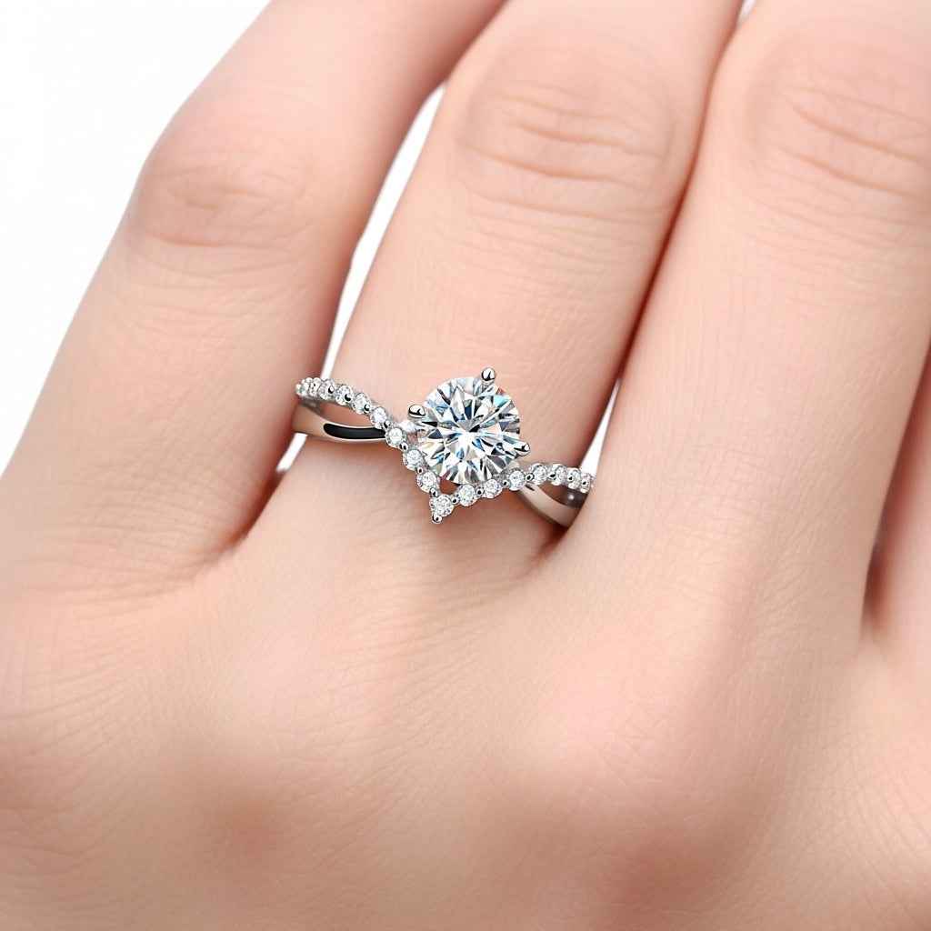 Anel Solitário Moissanite 1ct Brilhante, 6,5mm, Prata 925 com Banho de Ouro Branco 18k, Moissanite Cor D VVS1 Certificada