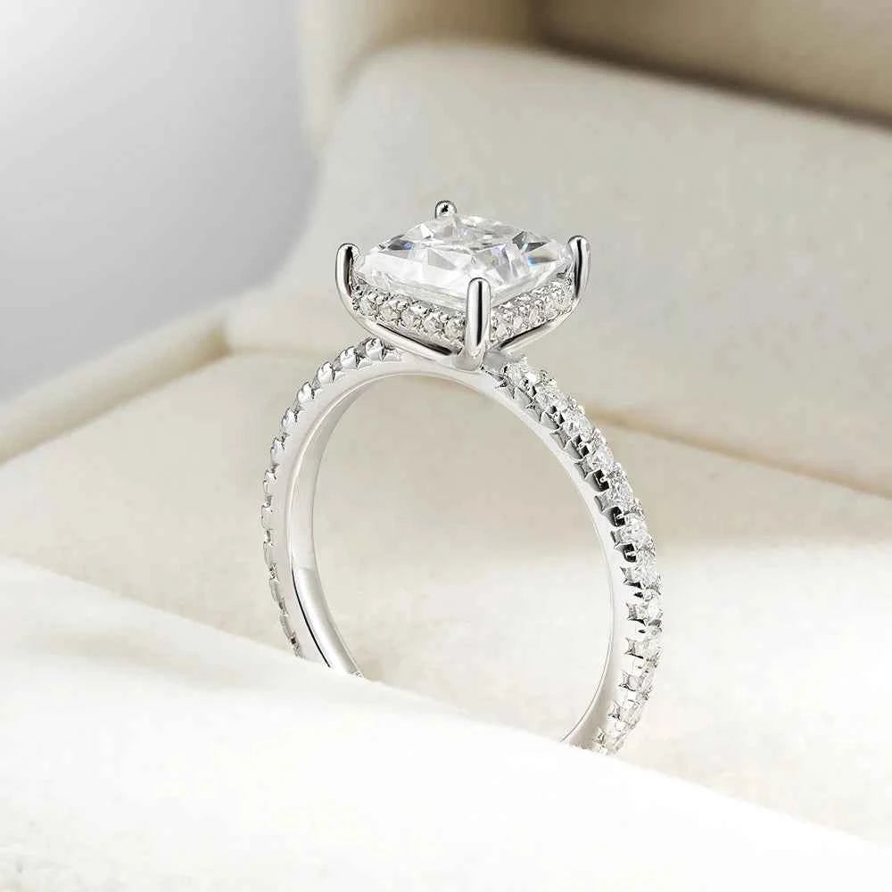 Anel Solitário Moissanite 2ct Princess Cut com Aliança Cravejada em Prata 925 Banhada a Ouro Branco 18k e Moissanite Cor D VVS1 Certificada
