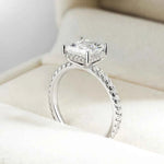 Anel Solitário Moissanite 2ct Princess Cut com Aliança Cravejada em Prata 925 Banhada a Ouro Branco 18k e Moissanite Cor D VVS1 Certificada