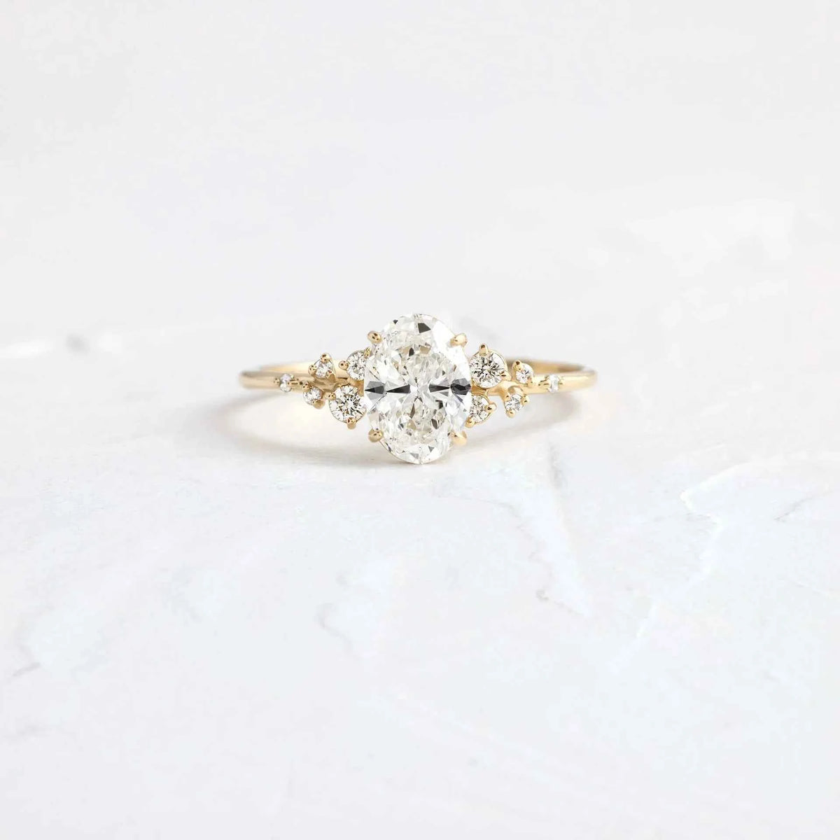 Anel Solitário Oval 1ct / 2ct / 3ct Moissanite – Banhado a Ouro 18K – Prata 925 – Solitário de Luxo