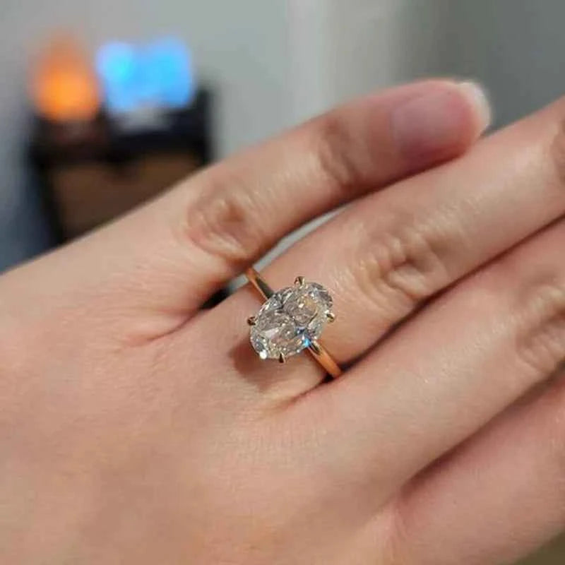 Anel Solitário Oval de Moissanite 1 a 3ct em Prata 925 com Banho de Ouro 18K, Moissanite Cor D VVS1 Certificada — Monlí