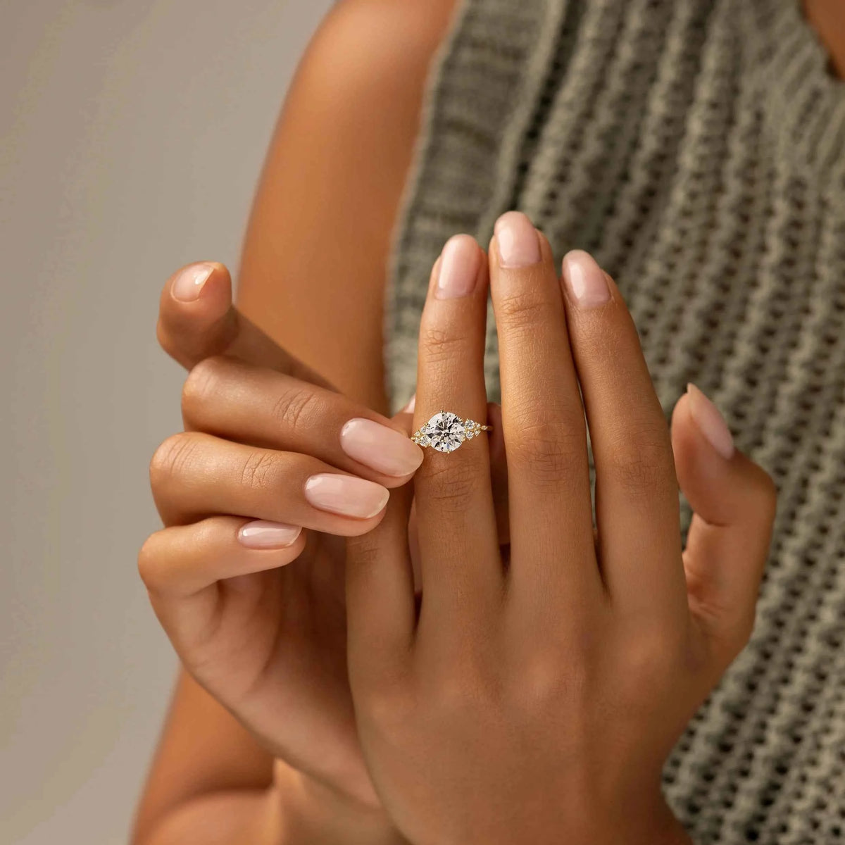Anel Solitário Redondo 1ct 2ct 3ct Moissanite Prata 925 Banhado a Ouro 18K Anel de Noivado Luxo