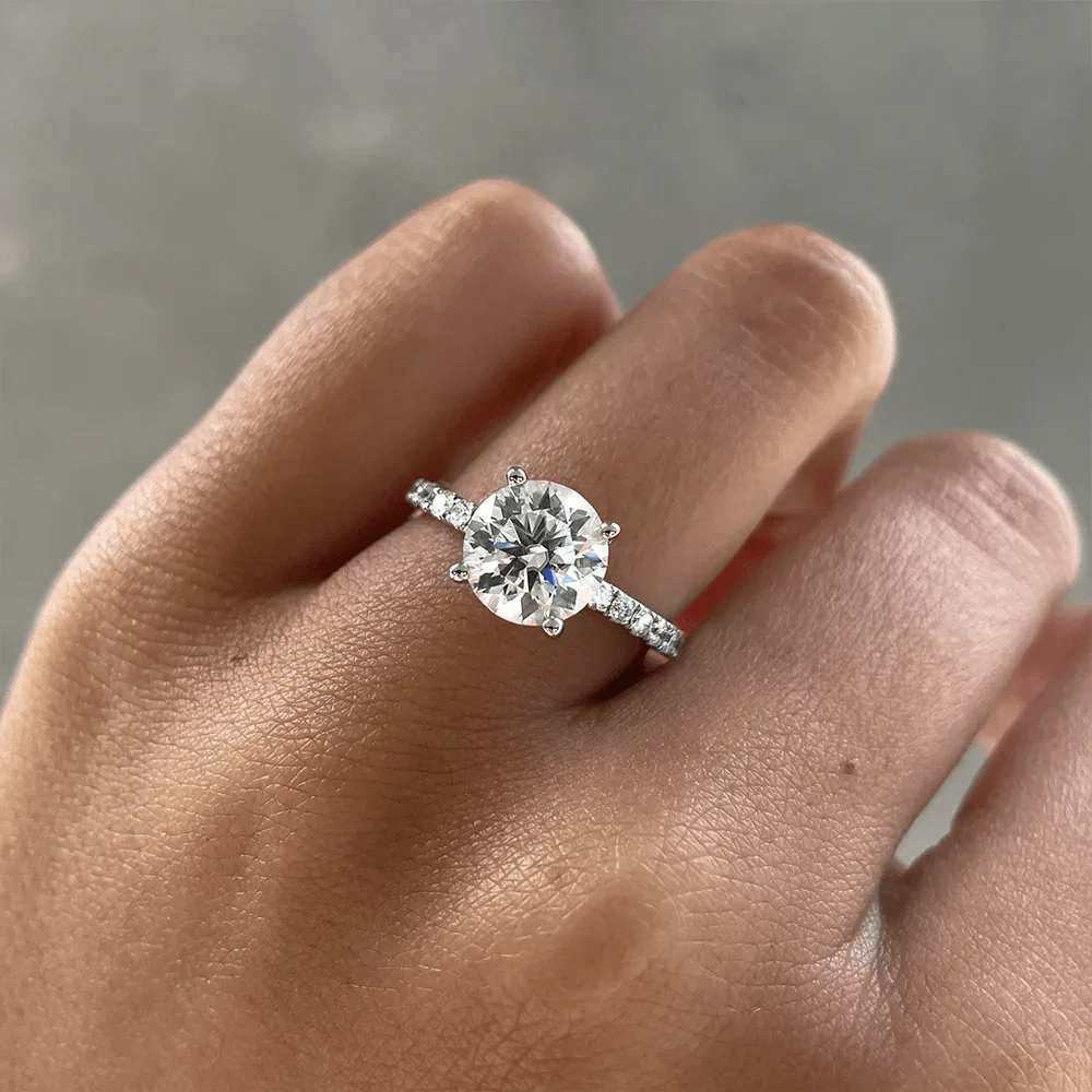 Anel Solitário Halo Oculto de Moissanite Brilhante 1 a 5ct em Prata 925, Moissanite Cor D VVS1 Certificada — Monlí - Monlí