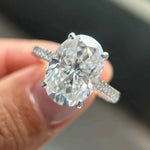Anel Solitário de Moissanite Oval 8ct em Prata 925, Moissanite Cor D VVS1 Certificada — Monlí