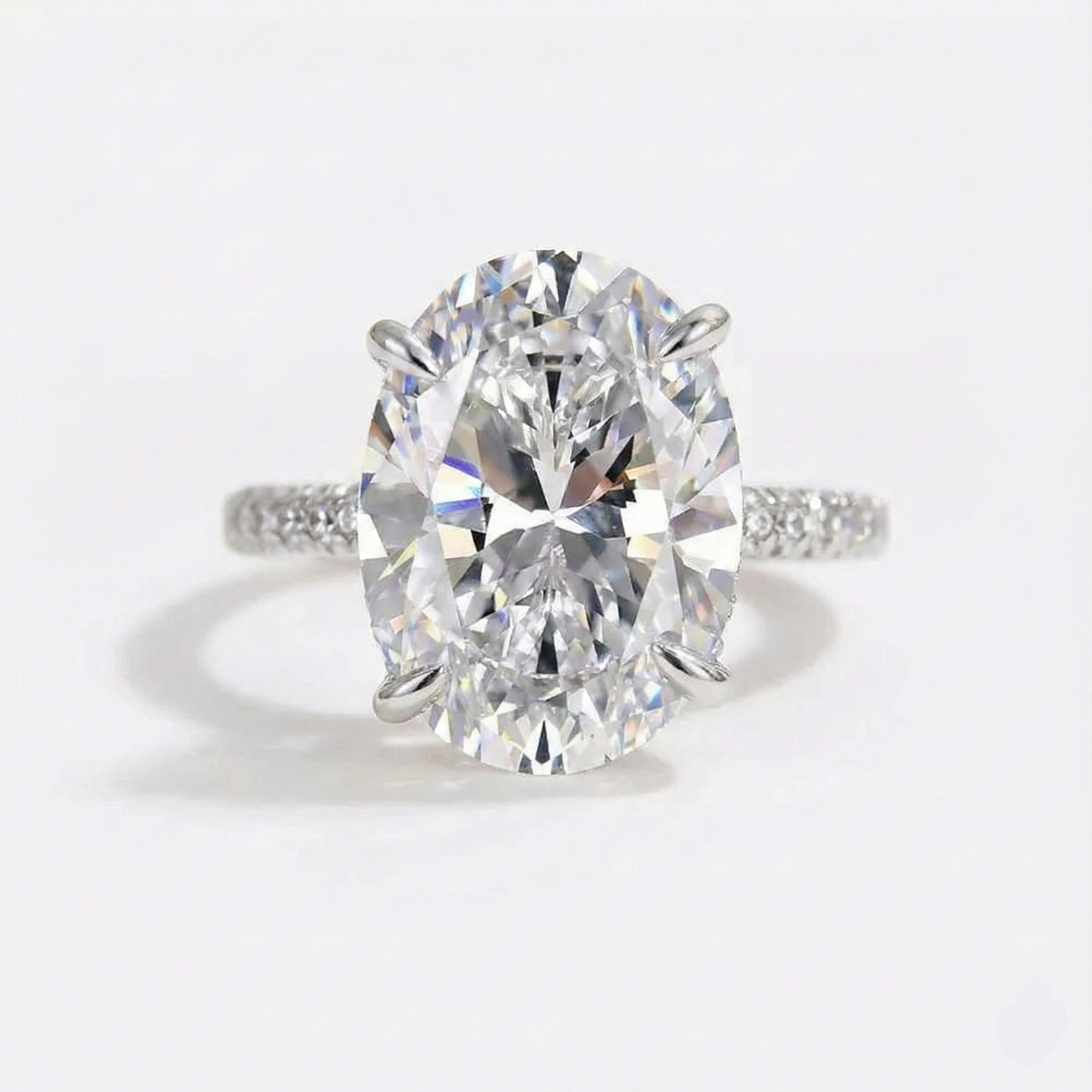 Anel Solitário de Moissanite Oval 8ct em Prata 925, Moissanite Cor D VVS1 Certificada — Monlí