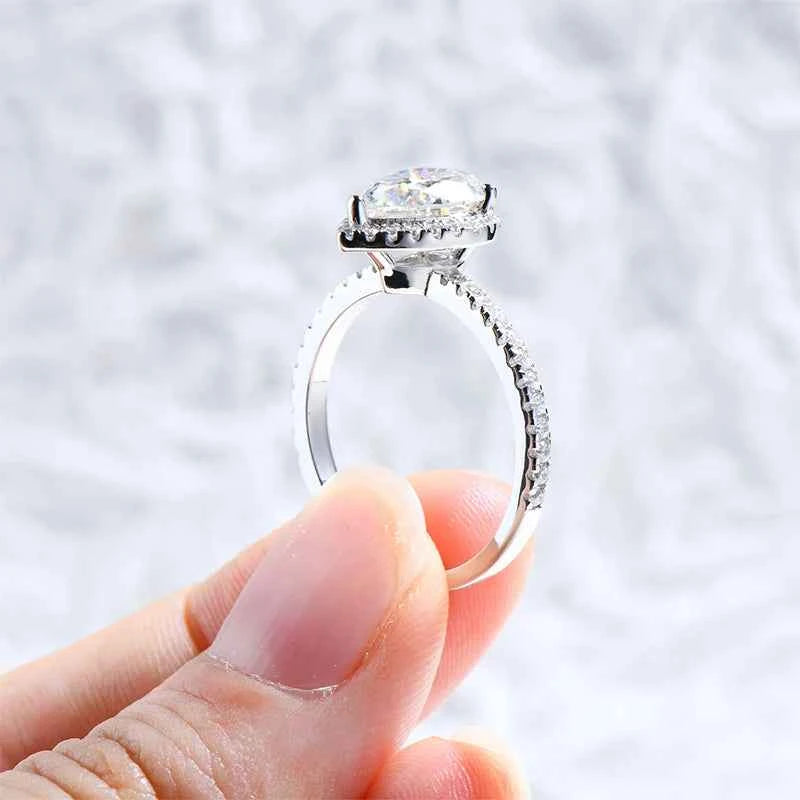 Anel Solitário de Moissanite Oval com Halo 2ct (7x10mm) em Prata 925, Moissanite Cor D VVS1 Certificada — Monlí