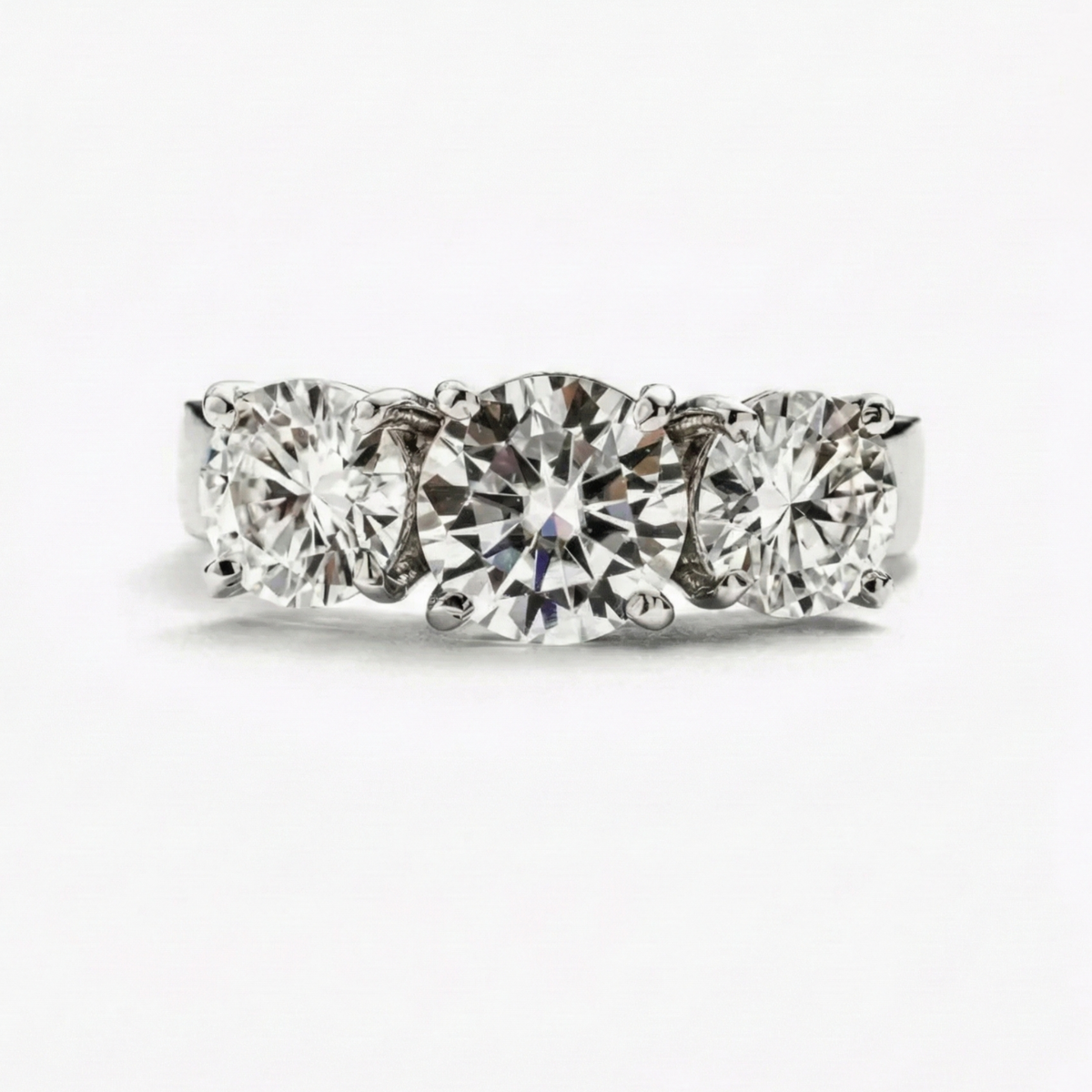 Anel Três Pedras Moissanite Brilhante 2,75ct em Prata 925 com Ródio, Cor D VVS1 Certificada