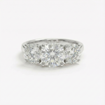 Anel Três Pedras Redondo Brilhante 2–4ct em Moissanite Cor D VVS1 Certificada em Prata 925 — Monlí