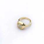 Anel de Moissanite 1,5ct Lapidação Cushion em Prata 925 com Banho de Ouro 18k e Cravação em Moldura VVS1 Certificada