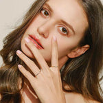 Anel de Moissanite Brilhante 2mm em Prata 925 Banhada a Ouro 18K, Moissanite Cor D VVS1 Certificada — Monlí