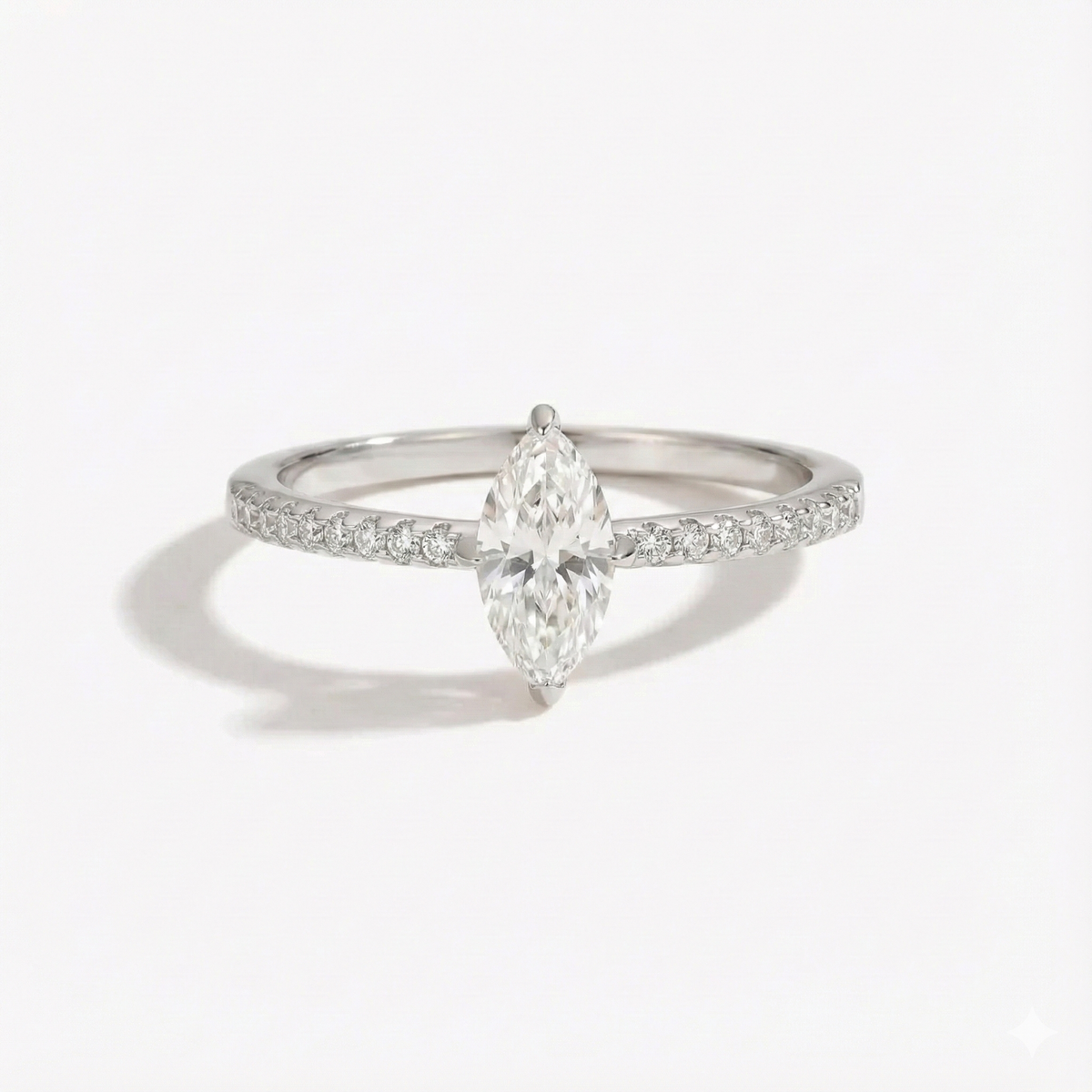 Anel de Moissanite Marquise 0,5ct em Prata 925 - Moissanite Cor D VVS1 Certificada