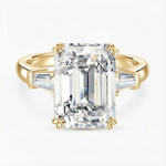 Anel de Moissanite em Prata 925 com Banho de Ouro 14k - Lapidação Emerald 10 Quilates (10×14mm) e Moissanite Cor D VVS1 Certificada