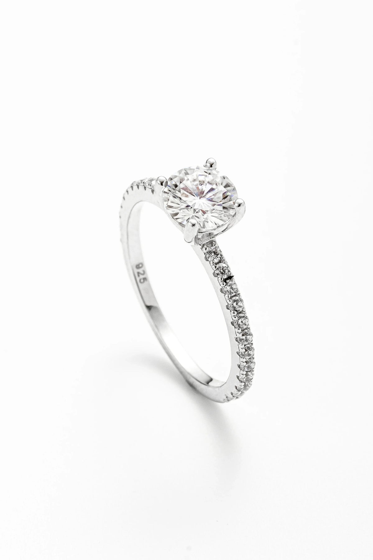 Anel Moissanite 1.25 Quilates com Cravejado Completo em Prata 925 - Monlí