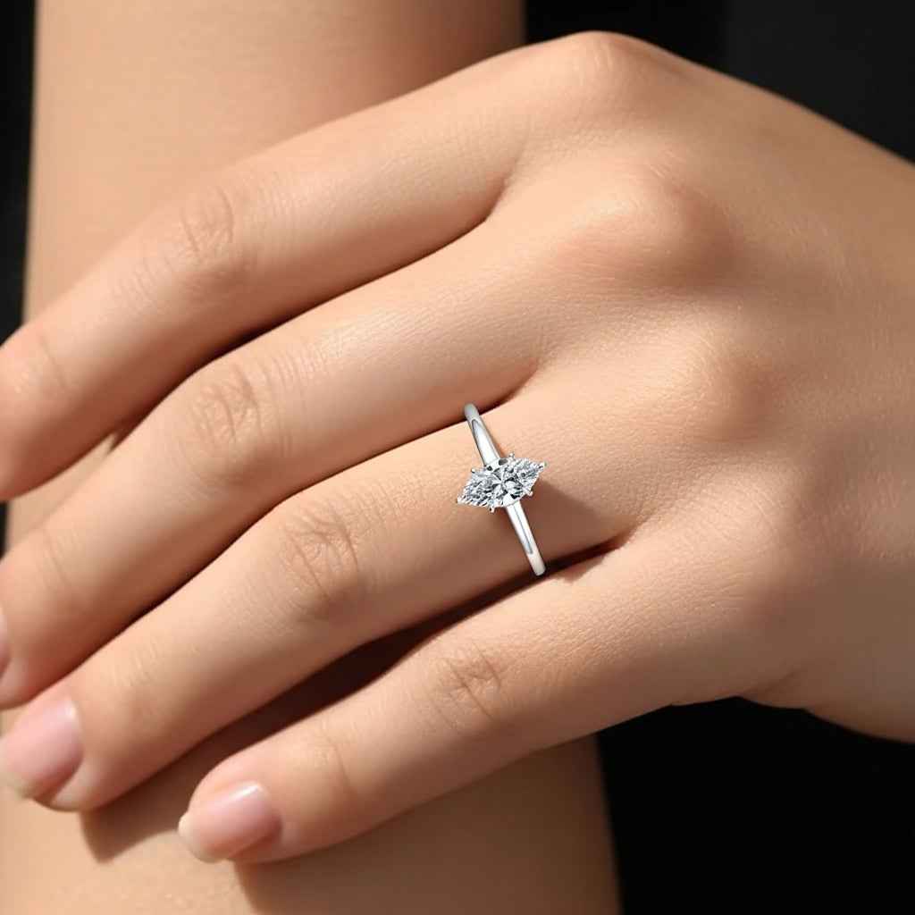 Anel Solitário Moissanite Marquise Navette 0,5ct em Prata 925 com Ródio e Moissanite Cor D VVS1 Certificada