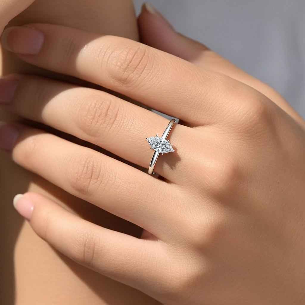 Anel Solitário Moissanite Marquise Navette 0,5ct em Prata 925 com Ródio e Moissanite Cor D VVS1 Certificada