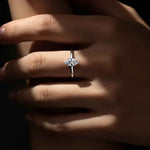 Anel Solitário Moissanite Marquise Navette 0,5ct em Prata 925 com Ródio e Moissanite Cor D VVS1 Certificada