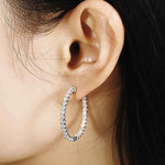 Argolas de Moissanite Brilhante 2mm em Prata 925 — Brinco Argola Feminino Certificado GRA Cor D VVS1, Design Clássico e Elegante — Monlí