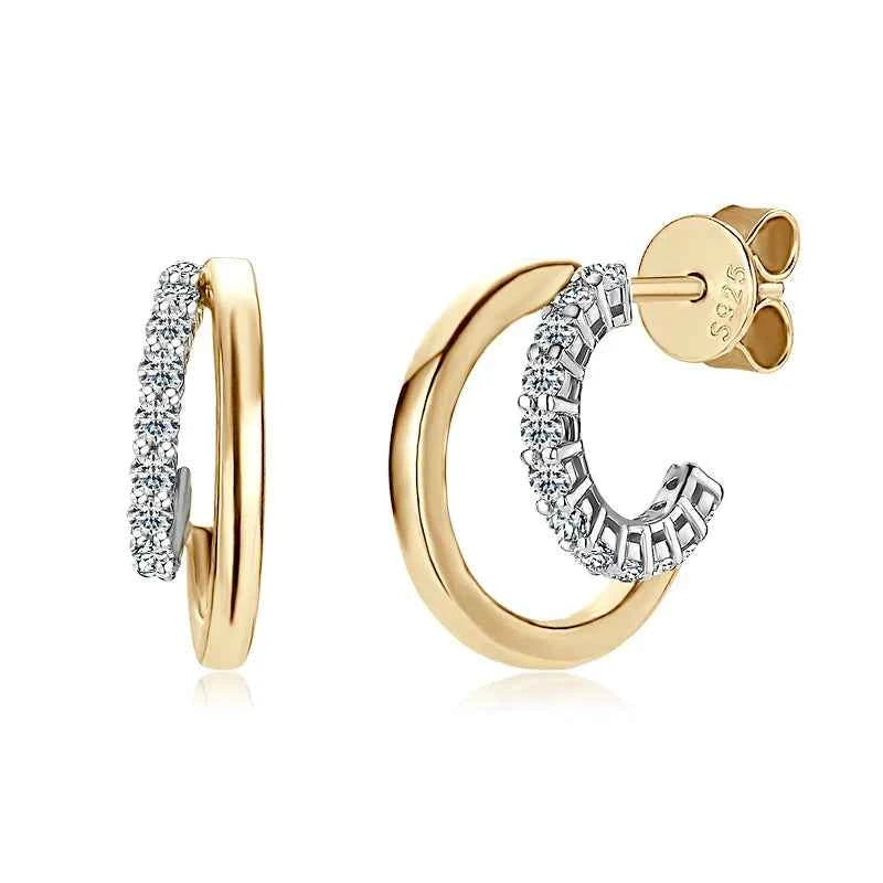 Brinco Argola Aberta de Moissanite Brilhante 1.5mm (0.18ct) em Prata 925 com Banho de Ouro 14k, Moissanite Cor D VVS1 Certificada — Monlí