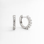 Brinco Argola Cravejada 0,3ct de Moissanite Brilhante, Prata 925 com Ródio, Moissanite Cor D VVS1 Certificada - Monlí