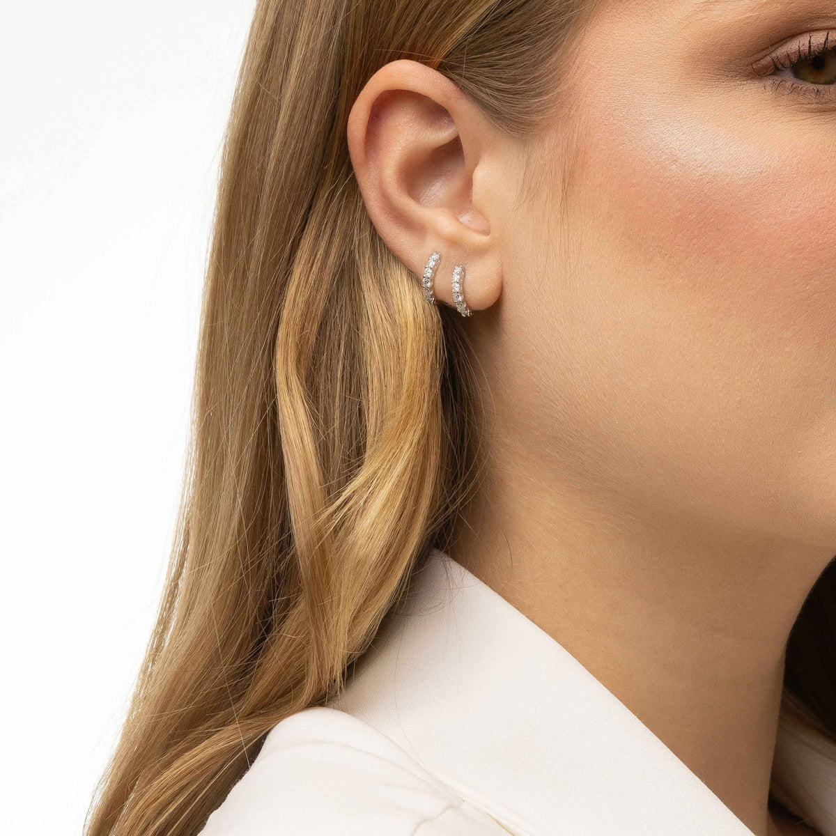 Brinco Argola Moissanite 0,3ct Brilhante, Prata 925 com Ródio, VVS1 Certificada